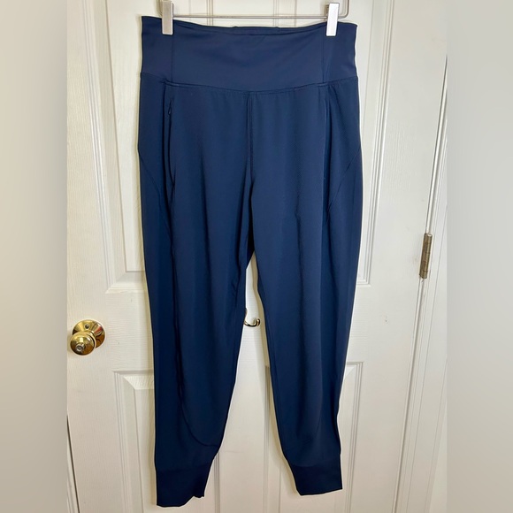 Athleta Distance Jogger In Dobby in navy - Picture 2 of 14